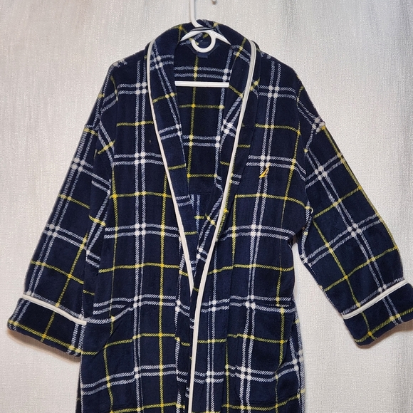 Nautica Fleece Black and Yellow Plaid Robe Super Soft Belted One Size - Picture 2 of 11